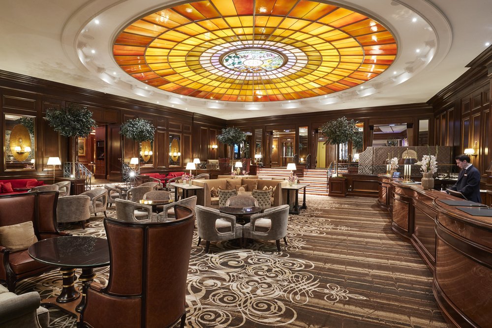 Lobby of Hotel Vier Jahreszeiten Kempinski München